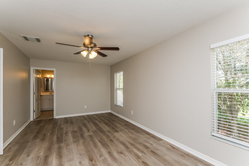 2,130/Mo, 6945 Exeter Park Pl Apollo Beach, FL 33572 Main Bedroom View 2