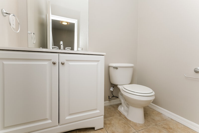 2,130/Mo, 6945 Exeter Park Pl Apollo Beach, FL 33572 Bathroom View 2