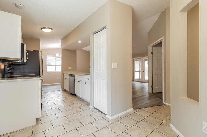 2,295/Mo, 633 Timber Bay Cir W Oldsmar, FL 34677 Dining Room View