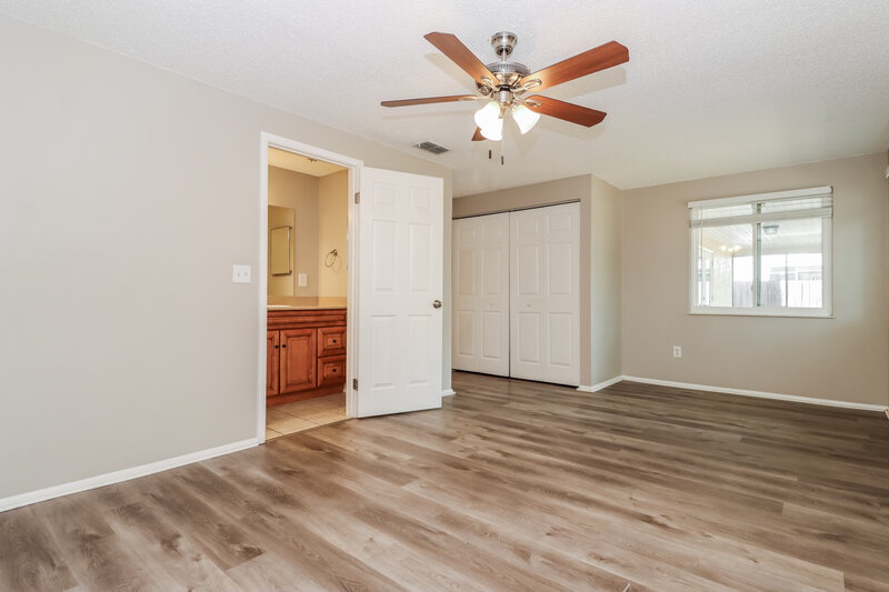 2,295/Mo, 633 Timber Bay Cir W Oldsmar, FL 34677 Main Bedroom View