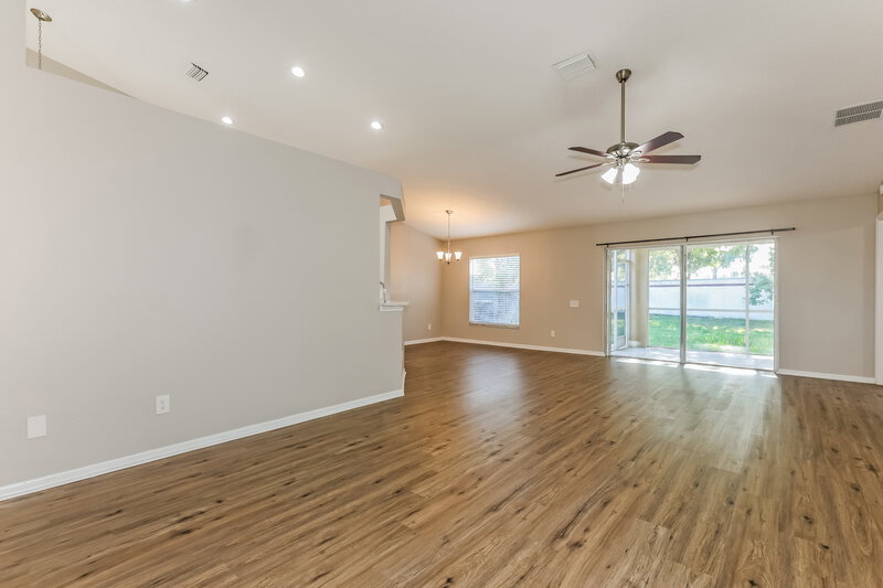 2,240/Mo, 10608 Walker Vista Dr Riverview, FL 33578 Living Room View 2