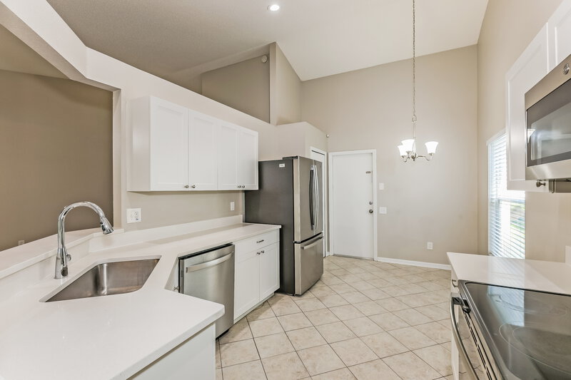 2,240/Mo, 10608 Walker Vista Dr Riverview, FL 33578 Kitchen View