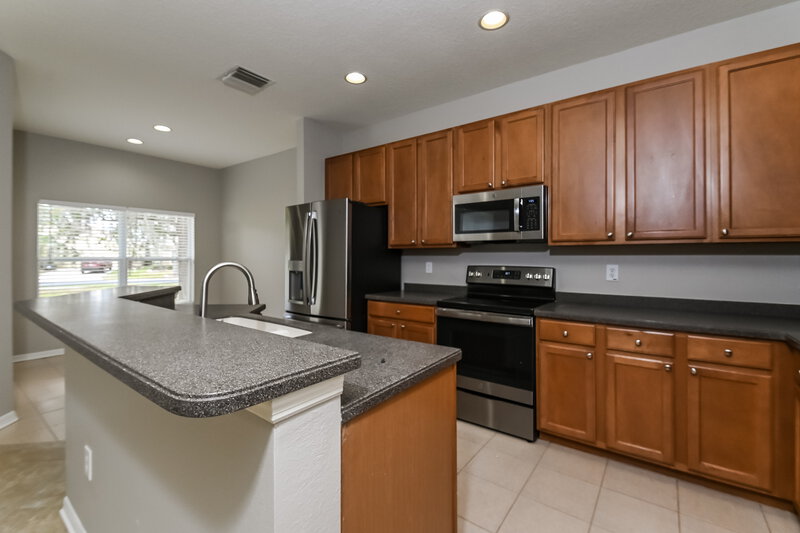 2,320/Mo, 1528 Emerald Hill Way Valrico, FL 33594 Kitchen View 2