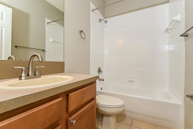 2,320/Mo, 1528 Emerald Hill Way Valrico, FL 33594 Bathroom View