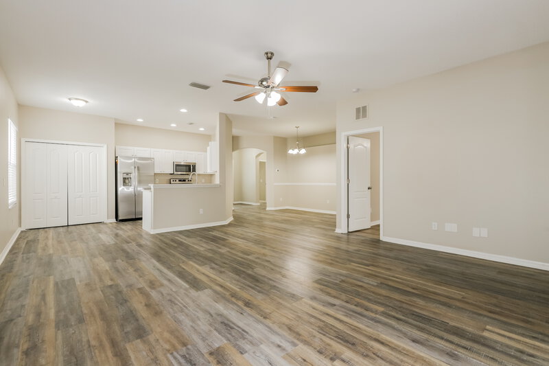 3,760/Mo, 13417 Silvercreek Dr Riverview, FL 33579 Living Room View 2