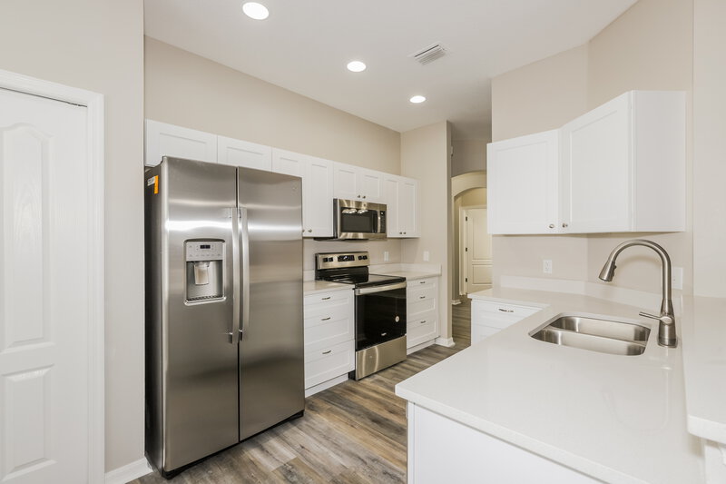 3,760/Mo, 13417 Silvercreek Dr Riverview, FL 33579 Kitchen View