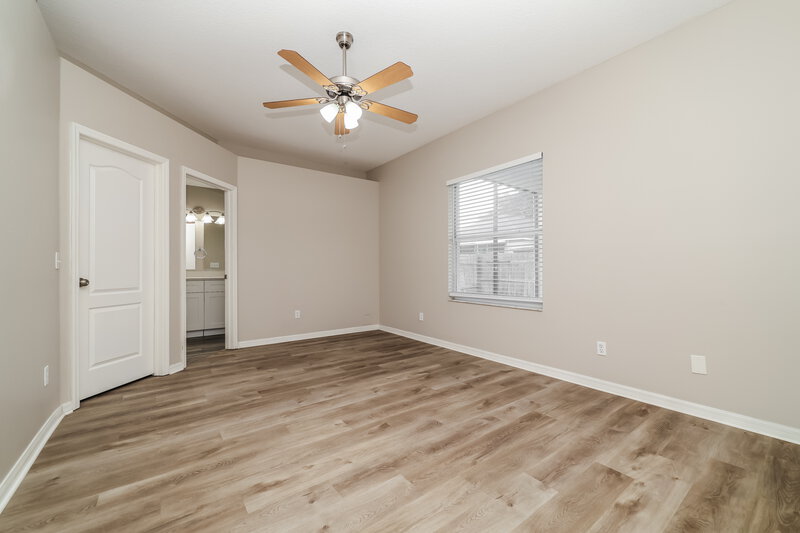 2,095/Mo, 13417 Silvercreek Dr Riverview, FL 33579 Main Bedroom View