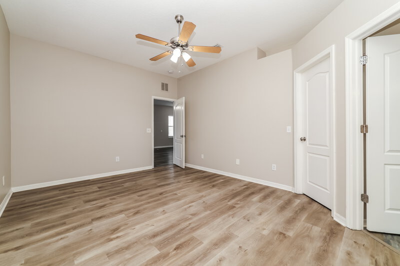 2,095/Mo, 13417 Silvercreek Dr Riverview, FL 33579 Main Bedroom View 2