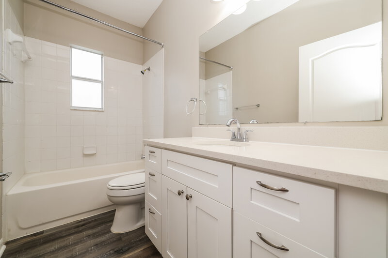 2,095/Mo, 13417 Silvercreek Dr Riverview, FL 33579 Bathroom View