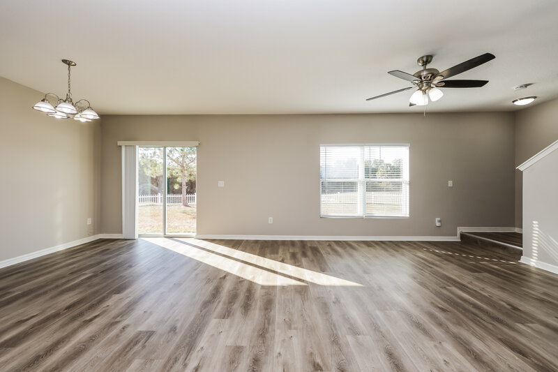 2,055/Mo, 12123 Barnsley Reserve Pl Gibsonton, FL 33534 Living Room View