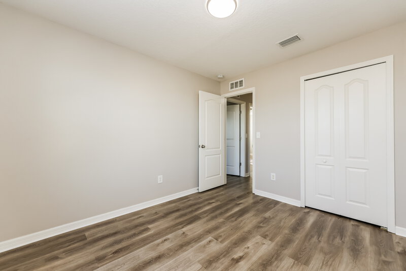 2,055/Mo, 12123 Barnsley Reserve Pl Gibsonton, FL 33534 Bedroom View 4