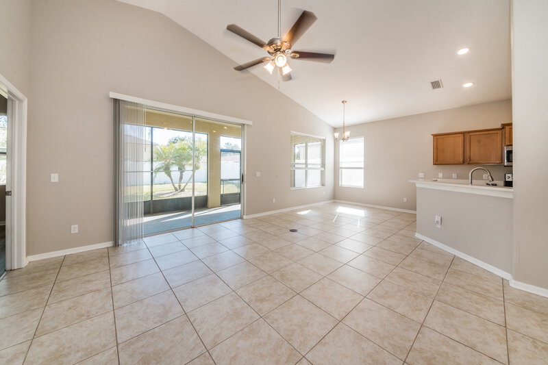 2,195/Mo, 12838 Hampton Hill Dr Riverview, FL 33578 Living Room View