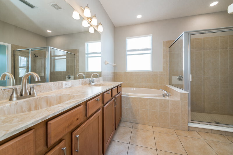 2,195/Mo, 12838 Hampton Hill Dr Riverview, FL 33578 Main Bathroom View