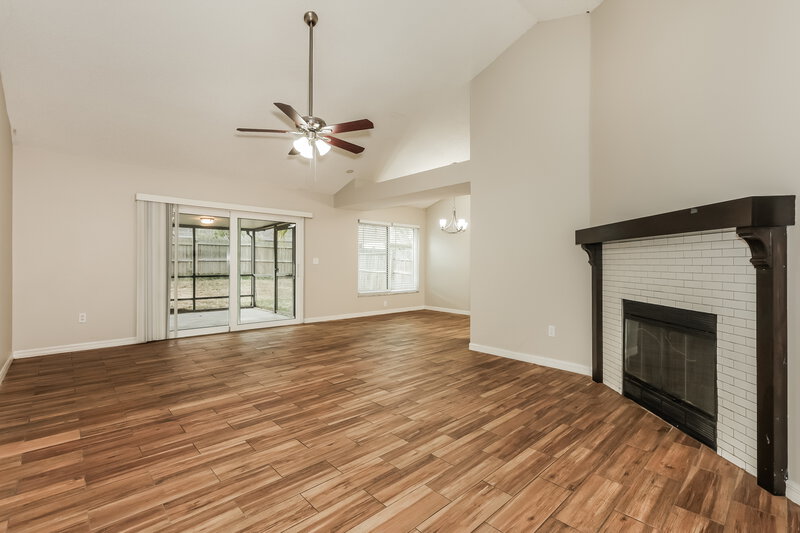 2,200/Mo, 1111 Tuxford Dr Brandon, FL 33511 Living Room View 2