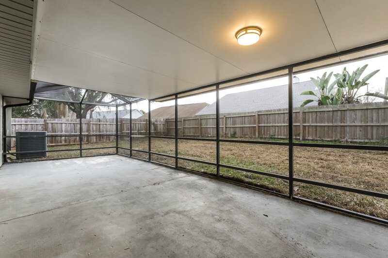 2,200/Mo, 1111 Tuxford Dr Brandon, FL 33511 Sun Room View