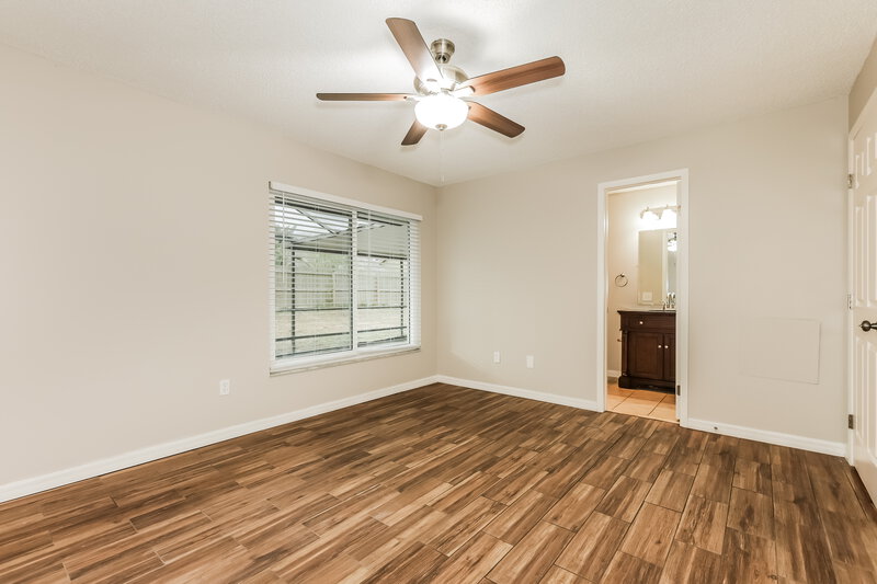 2,200/Mo, 1111 Tuxford Dr Brandon, FL 33511 Main Bedroom View
