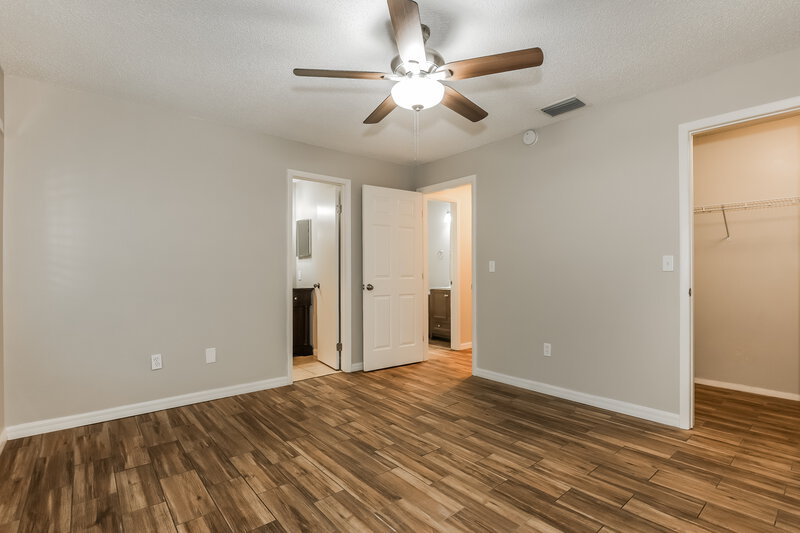 2,200/Mo, 1111 Tuxford Dr Brandon, FL 33511 Main Bedroom View 2