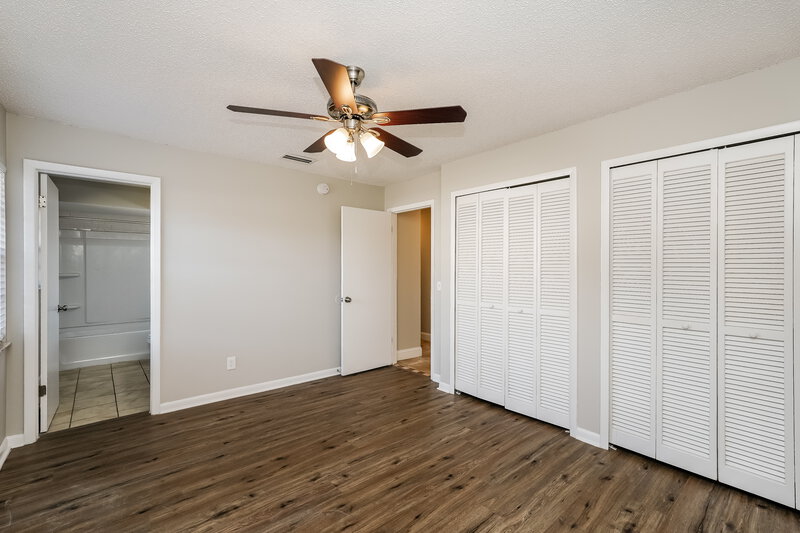 1,965/Mo, 607 Rollingwood Ln Valrico, FL 33594 Main Bedroom View