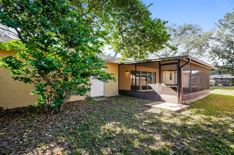 1,965/Mo, 607 Rollingwood Ln Valrico, FL 33594 Rear View