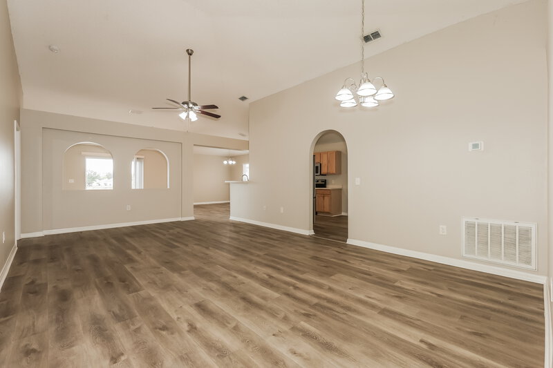 2,175/Mo, 12937 Lake Vista Dr Gibsonton, FL 33534 Dining Room View