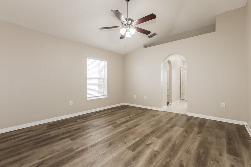 2,175/Mo, 12937 Lake Vista Dr Gibsonton, FL 33534 Main Bedroom View