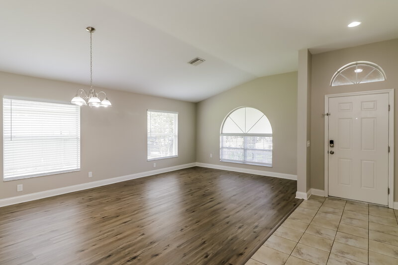 2,615/Mo, 4021 Waterville Ave Wesley Chapel, FL 33543 Living Room View 2
