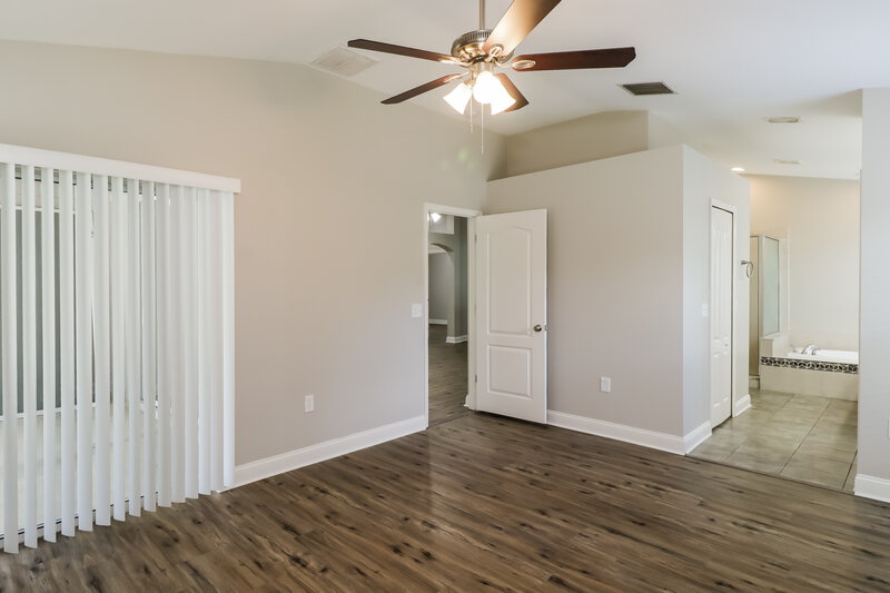 2,615/Mo, 4021 Waterville Ave Wesley Chapel, FL 33543 Main Bedroom View 2