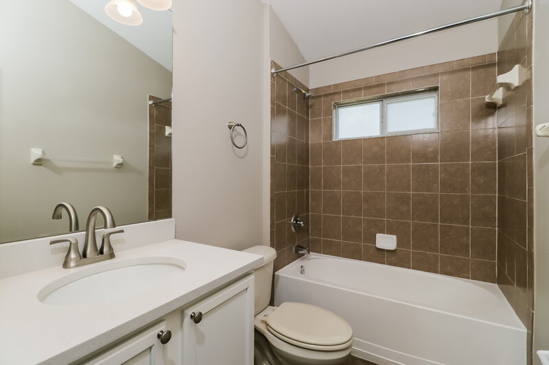 2,615/Mo, 4021 Waterville Ave Wesley Chapel, FL 33543 Bathroom View