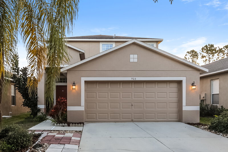 2,125/Mo, 906 Windton Oak Dr Ruskin, FL 33570 External View