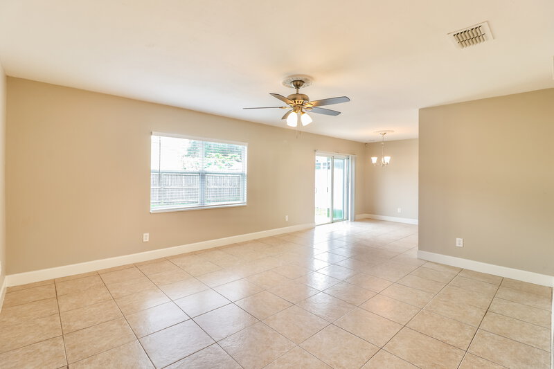 2,375/Mo, 6828 Swain Ave Tampa, FL 33625 Living Room View 2