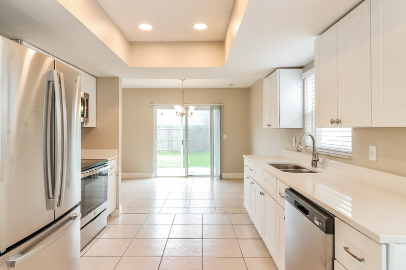 2,375/Mo, 6828 Swain Ave Tampa, FL 33625 Kitchen View 2