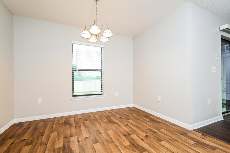 3,350/Mo, 720 Chatham Walk Dr Ruskin, FL 33570 Dining Room View