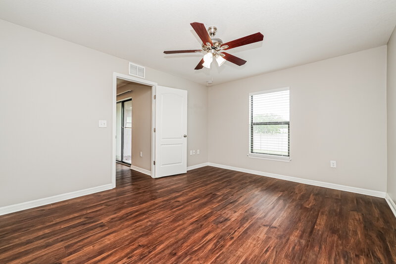 1,985/Mo, 720 Chatham Walk Dr Ruskin, FL 33570 Main Bedroom View 2
