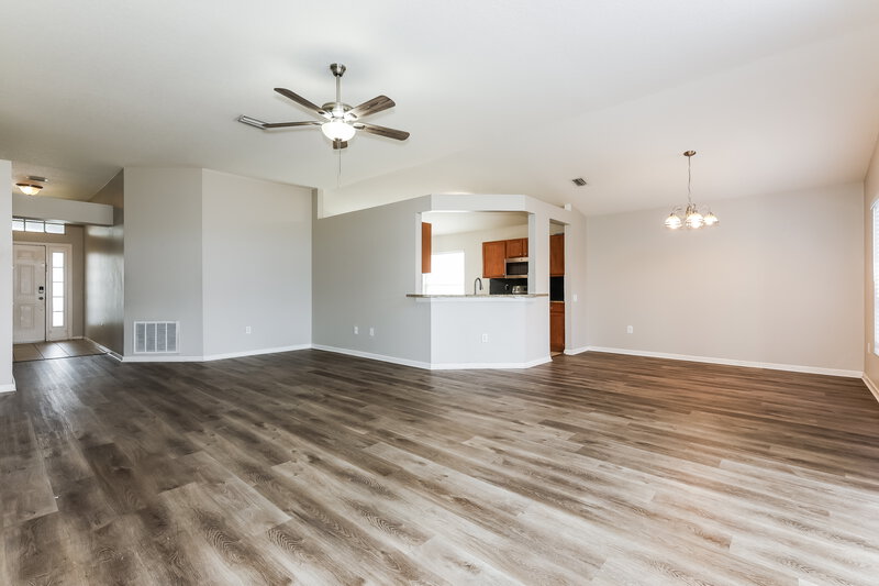 2,305/Mo, 1106 Summer Breeze Dr Brandon, FL 33511 Living Room View