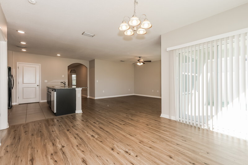 2,340/Mo, 10006 Warm Stone St Thonotosassa, FL 33592 Dining Room View 2