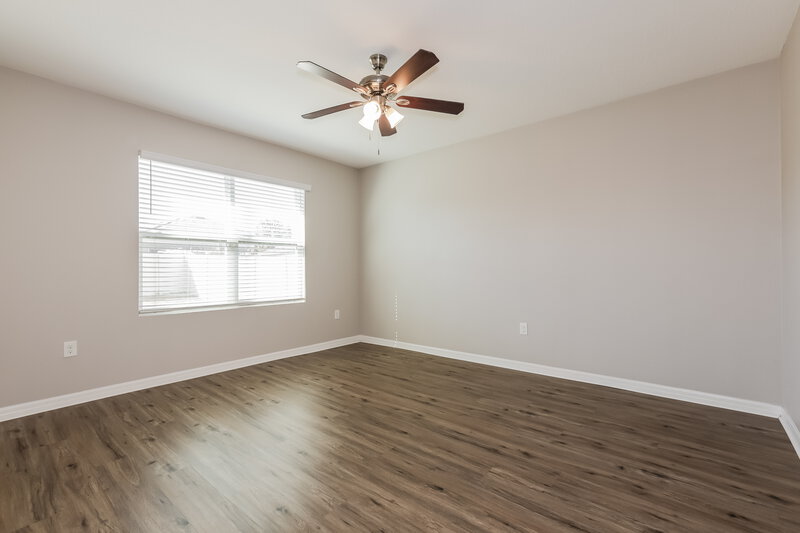 2,340/Mo, 10006 Warm Stone St Thonotosassa, FL 33592 Main Bedroom View