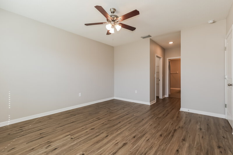 2,340/Mo, 10006 Warm Stone St Thonotosassa, FL 33592 Main Bedroom View 2