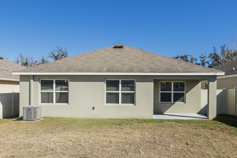 2,340/Mo, 10006 Warm Stone St Thonotosassa, FL 33592 Rear View