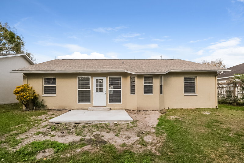 1,945/Mo, 10950 Kenmore Dr New Port Richey, FL 34654 Rear View