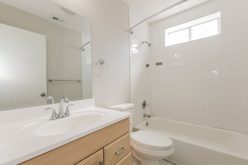 2,140/Mo, 908 Pine Ridge Cir E Brandon, FL 33511 Bedroom View 3