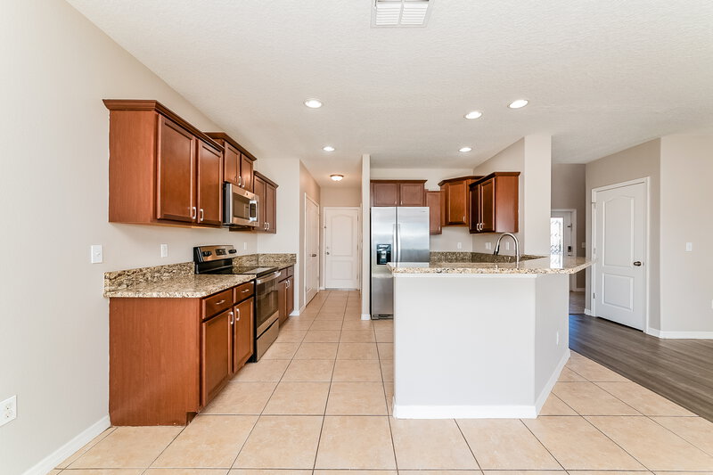 2,085/Mo, 1004 Seminole Sky Dr Ruskin, FL 33570 Kitchen View