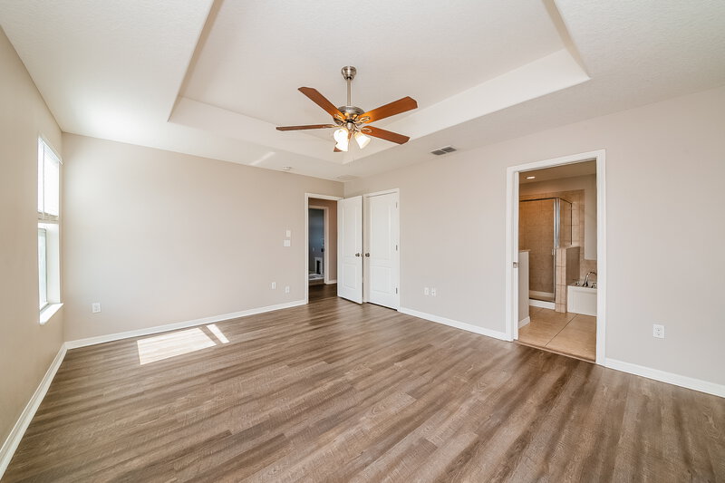 2,085/Mo, 1004 Seminole Sky Dr Ruskin, FL 33570 Main Bedroom View 2