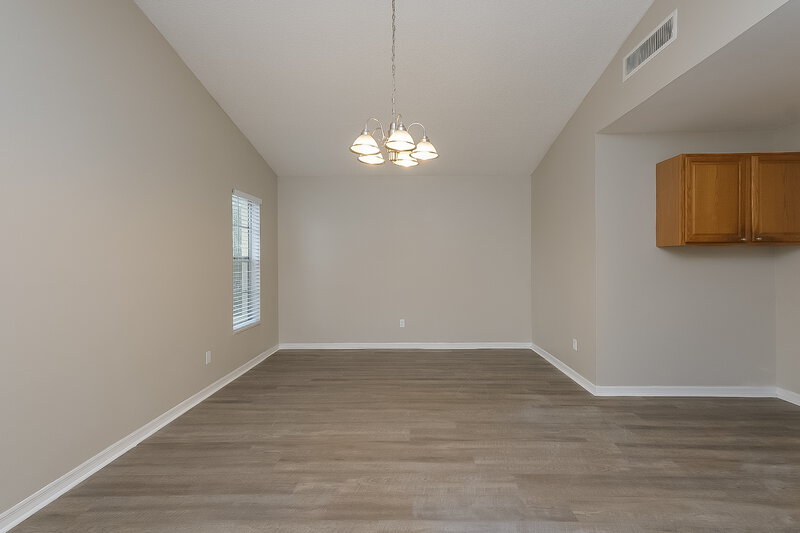 2,225/Mo, 4360 Grandwood Ln New Port Richey, FL 34653 Dining Room View 2