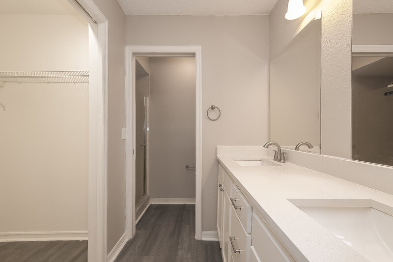 2,225/Mo, 4360 Grandwood Ln New Port Richey, FL 34653 Main Bathroom View