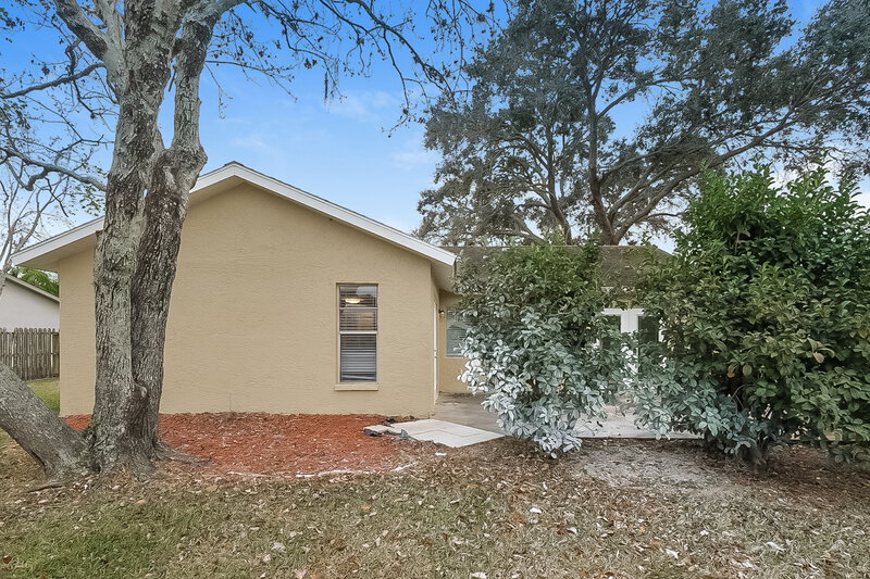 2,225/Mo, 4360 Grandwood Ln New Port Richey, FL 34653 Rear View