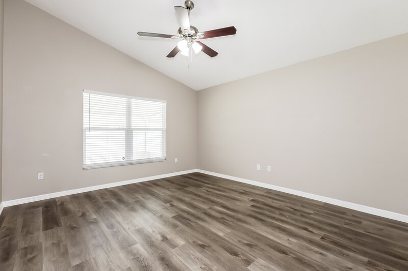 3,400/Mo, 34406 Smart Dr Zephyrhills, FL 33541 Main Bedroom View