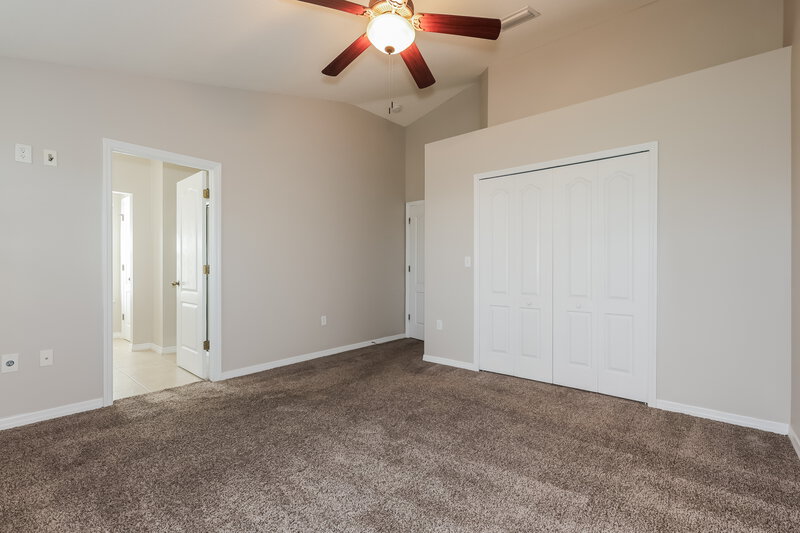 1,935/Mo, 5511 Kinglethill Dr Lithia, FL 33547 Main Bedroom View