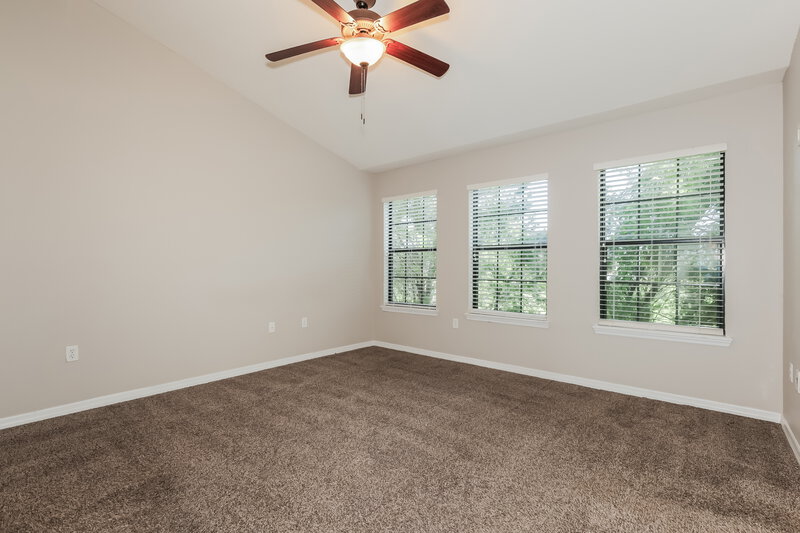 1,935/Mo, 5511 Kinglethill Dr Lithia, FL 33547 Main Bedroom View 2