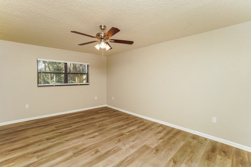 1,835/Mo, 8701 Forest Lake Dr Port Richey, FL 34668 Main Bedroom View