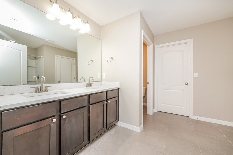 2,495/Mo, 10430 Whispering Hammock Dr Riverview, FL 33578 Main Bathroom View